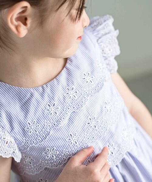 Tartine et Chocolat / タルティーヌ エ ショコラ ミニ丈・ひざ丈ワンピース | 【お揃い】コットンブロードストライプパンチングレースフリル袖ワンピース(90〜140cm) | 詳細13