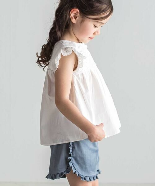 Tartine et Chocolat / タルティーヌ エ ショコラ シャツ・ブラウス | 【お揃い】パンチングレーススカラップ切り替えフリル袖ブラウス(100〜140cm) | 詳細2