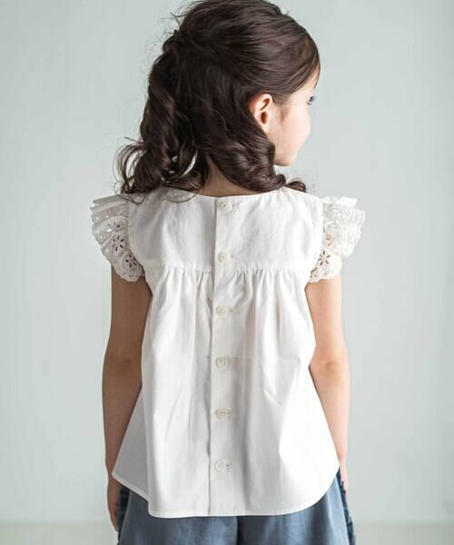 Tartine et Chocolat / タルティーヌ エ ショコラ シャツ・ブラウス | 【お揃い】パンチングレーススカラップ切り替えフリル袖ブラウス(100〜140cm) | 詳細4