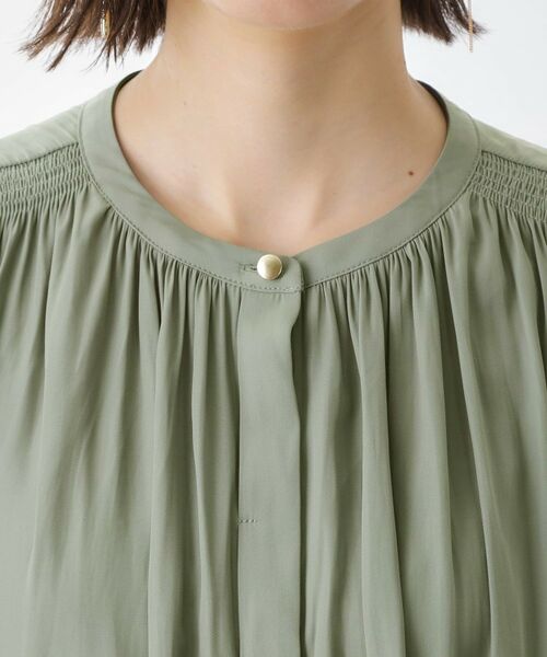 THE SHOP TK / ザ ショップ ティーケー シャツ・ブラウス | 【インしなくも決まる】サテンギャザー5分袖ブラウス | 詳細16