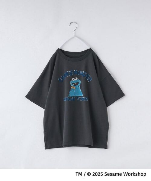 THE SHOP TK / ザ ショップ ティーケー Tシャツ | 【110-160】セサミストリートTシャツ/親子リンク(スミクロ(018))
