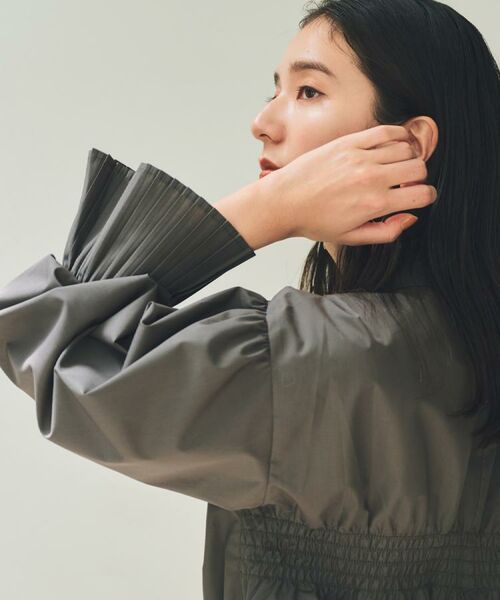 THE SHOP TK / ザ ショップ ティーケー シャツ・ブラウス | 袖プリーツ&バックシャーリングシャツ【体型カバー/洗える】 | 詳細1