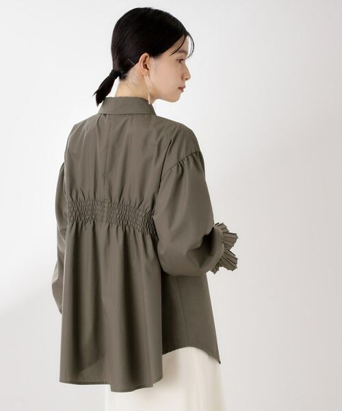 THE SHOP TK / ザ ショップ ティーケー シャツ・ブラウス | 袖プリーツ&バックシャーリングシャツ【体型カバー/洗える】 | 詳細15
