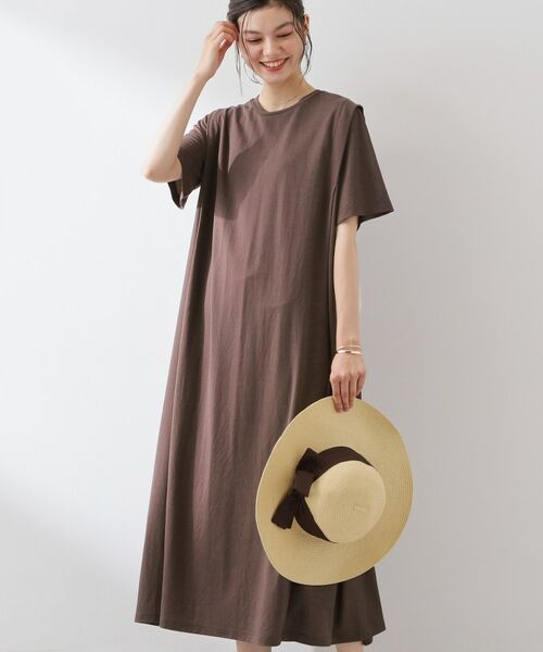 THE SHOP TK / ザ ショップ ティーケー ロング・マキシ丈ワンピース | 【ひんやり/体型カバー】肩タックデザイン サックワンピース（ブラウン(043)）