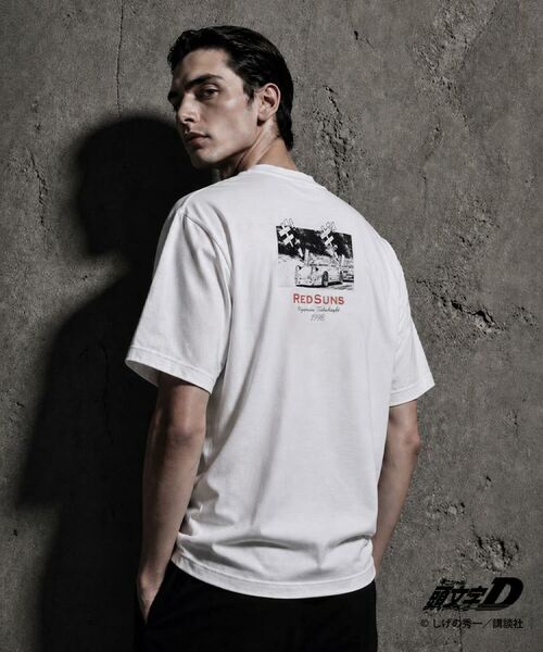 THE SHOP TK / ザ ショップ ティーケー Tシャツ | 頭文字D 別注 『タカハシ』 グラフィック半袖Tシャツ ステッカー&チャーム付き | 詳細1