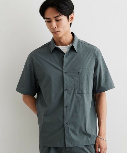 THE SHOP TK / ザ ショップ ティーケー シャツ・ブラウス | ナイロンストレッチシャツ S／S（チャコールグレー(013)）