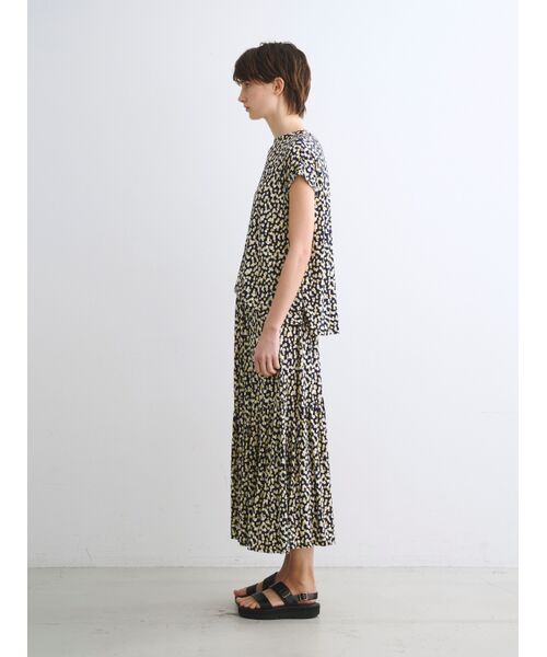 three dots / スリードッツ スカート | Travel line zigzag flare skirt | 詳細10