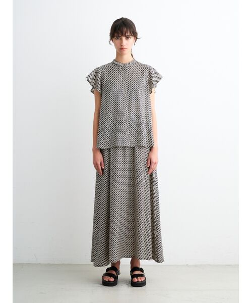 three dots / スリードッツ スカート | Silky twill narrow skirt | 詳細9