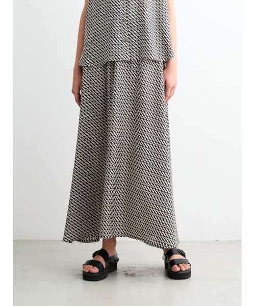 three dots / スリードッツ スカート | Silky twill narrow skirt | 詳細6