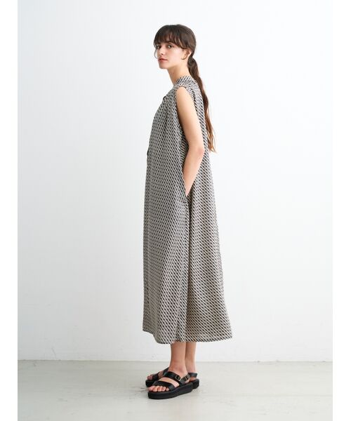 three dots / スリードッツ ドレス | Silky twill gather dress | 詳細10