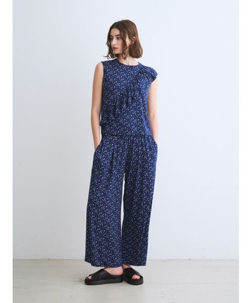 Travel line fold over pants （その他パンツ）｜three dots