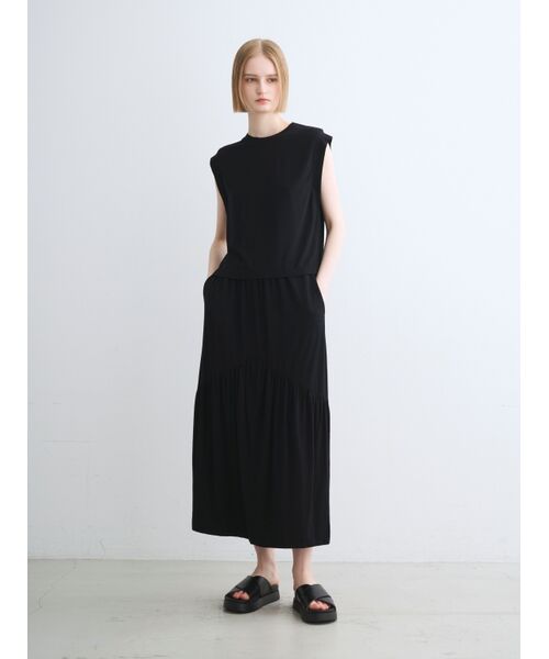 three dots / スリードッツ スカート | Travel line high low skirt | 詳細9