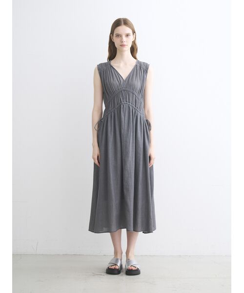 three dots / スリードッツ ドレス | Air denim gather dress | 詳細10
