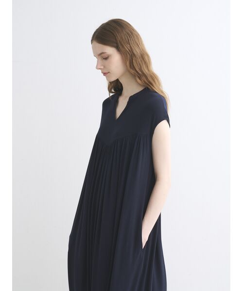 three dots / スリードッツ ドレス | Travel line dress | 詳細10
