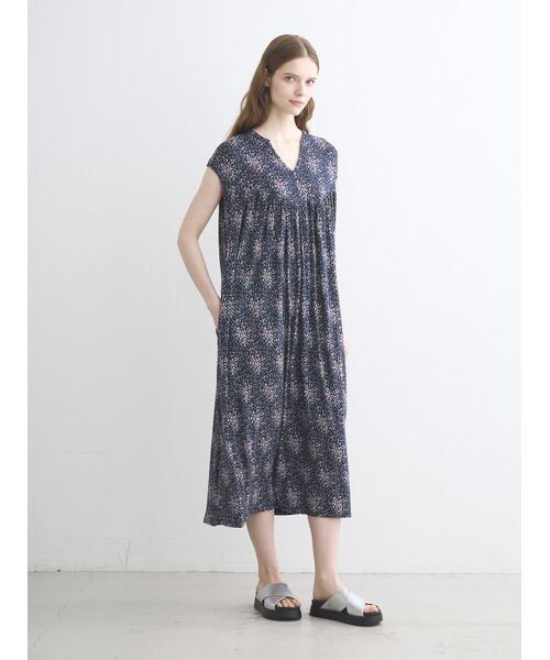 three dots / スリードッツ ドレス | Travel line dress | 詳細9