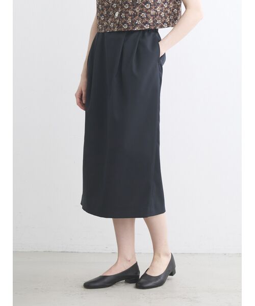 three dots / スリードッツ スカート | Glossy twill skirt | 詳細6