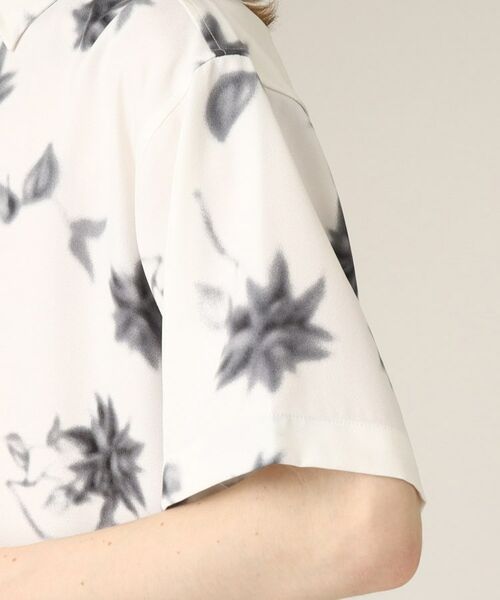 tk.TAKEO KIKUCHI / ティーケー タケオキクチ Tシャツ | フラワーパターン半袖シャツ | 詳細5