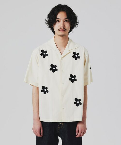 tk.TAKEO KIKUCHI / ティーケー タケオキクチ Tシャツ | K’Project by あゆた Graffiti Flower Shirt | 詳細2