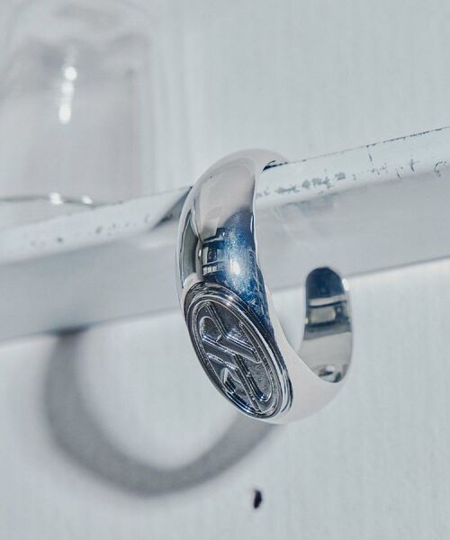 tk.TAKEO KIKUCHI / ティーケー タケオキクチ ブレスレット・バングル | ボリュームロゴバングル | 詳細1