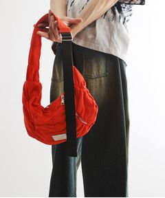 tk.TAKEO KIKUCHI / ティーケー タケオキクチ ショルダーバッグ | 【パフィーシリーズ】ロータスショルダーバッグ