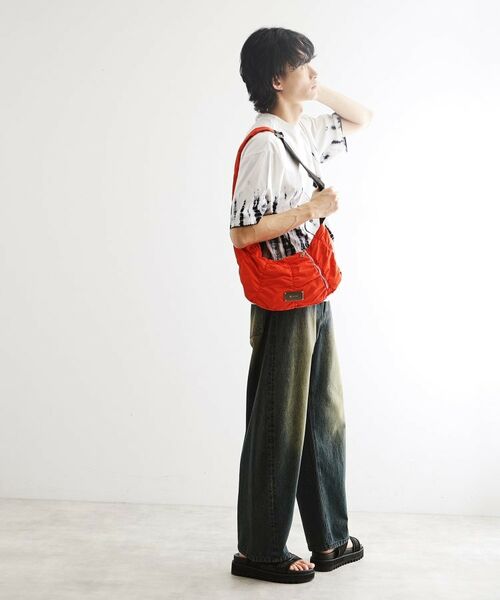 tk.TAKEO KIKUCHI / ティーケー タケオキクチ ショルダーバッグ | 【パフィーシリーズ】ロータスショルダーバッグ | 詳細2