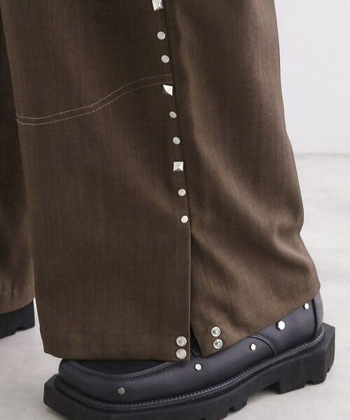 tk.TAKEO KIKUCHI / ティーケー タケオキクチ パンツ | スタッズスラックス | 詳細23