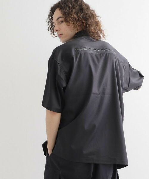 tk.TAKEO KIKUCHI / ティーケー タケオキクチ シャツ・ブラウス | メタルプリントシャツ(ブラック(019))