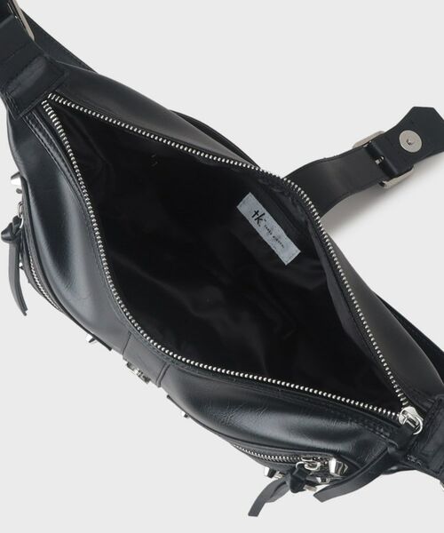 tk.TAKEO KIKUCHI / ティーケー タケオキクチ ショルダーバッグ | 【FANCYシリーズ】スタッズクレセントショルダーバッグ | 詳細8