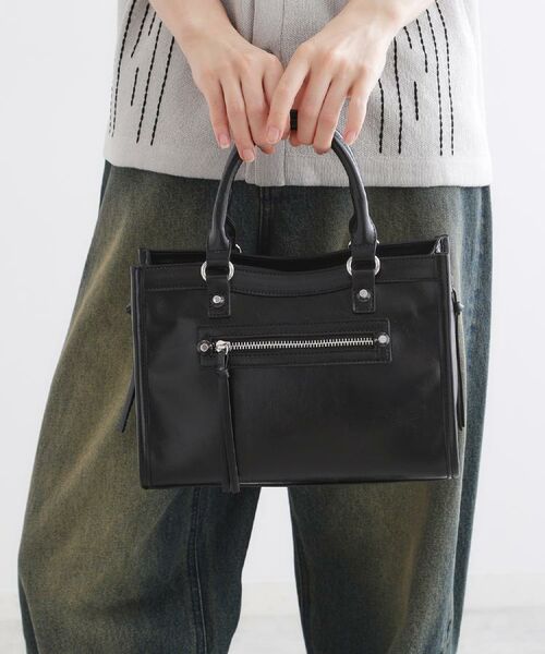 tk.TAKEO KIKUCHI / ティーケー タケオキクチ ショルダーバッグ | 【FANCYシリーズ】スタッズスクエアボストンバッグ | 詳細2