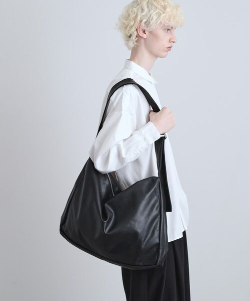 tk.TAKEO KIKUCHI / ティーケー タケオキクチ ショルダーバッグ | ルーズビッグショルダーバッグ／たすき掛け／ビッグ／A3サイズ収納可能 | 詳細18