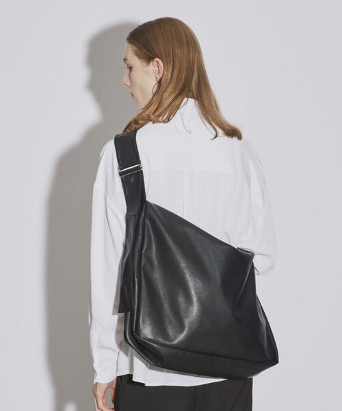 tk.TAKEO KIKUCHI / ティーケー タケオキクチ ショルダーバッグ | ルーズビッグショルダーバッグ／たすき掛け／ビッグ／A3サイズ収納可能 | 詳細29