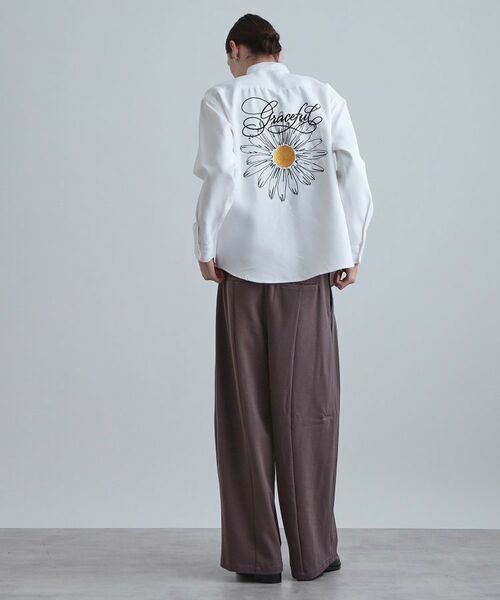 tk.TAKEO KIKUCHI / ティーケー タケオキクチ シャツ・ブラウス | バックデイジー刺繍シャツ | 詳細3