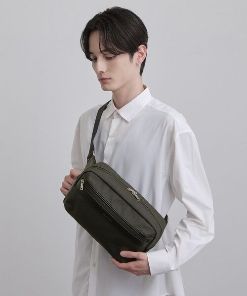 tk.TAKEO KIKUCHI / ティーケー タケオキクチ メッセンジャーバッグ・ウエストポーチ | 【保冷】レクタングルボディバッグ（チャコールグレー(014)）