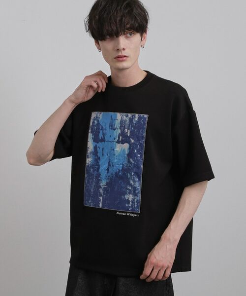 tk.TAKEO KIKUCHI / ティーケー タケオキクチ Tシャツ | コンシールドエンブロTシャツ（ブラック(019)）