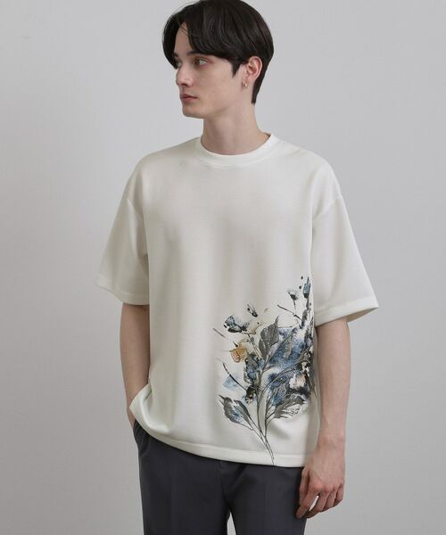 tk.TAKEO KIKUCHI / ティーケー タケオキクチ Tシャツ | リーフエンブロブラーTシャツ（ホワイト(001)）