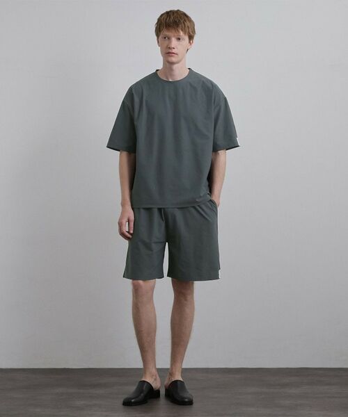 tk.TAKEO KIKUCHI / ティーケー タケオキクチ Tシャツ | Tシャツ＆ショーツパッカブルセット（チャコールグレー(014)）