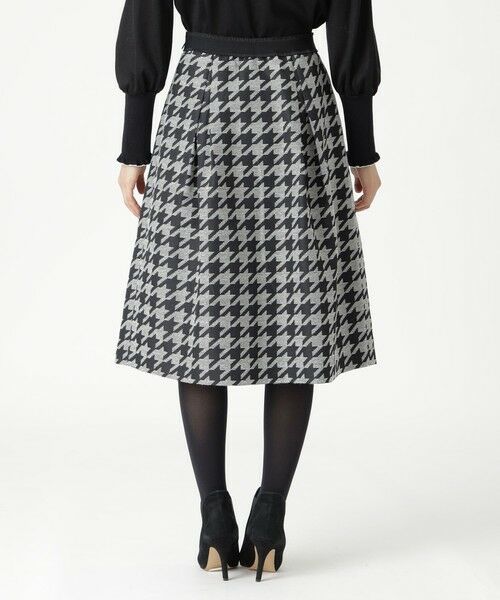 TO BE CHIC (大きいサイズ) / トゥー ビー シック (オオキイサイズ) ロング・マキシ丈スカート | 【L】ハウンドトゥースジャカード スカート | 詳細4