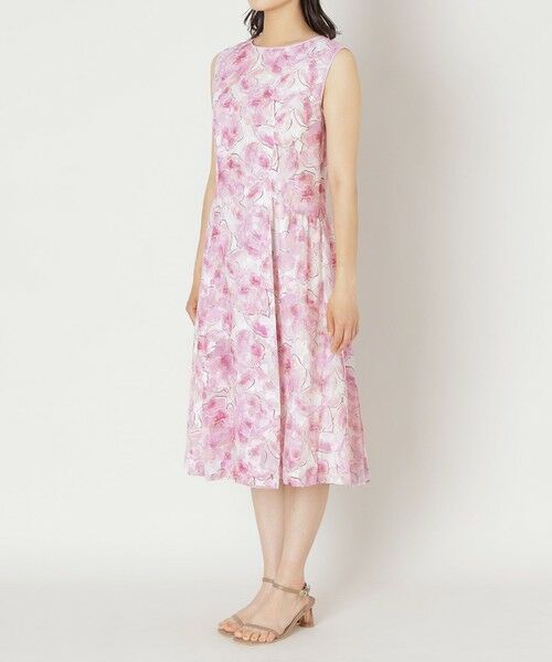 TO BE CHIC (大きいサイズ) / トゥー ビー シック (オオキイサイズ) ロング・マキシ丈ワンピース | 【L】ローズプリントジャカード ワンピース | 詳細5