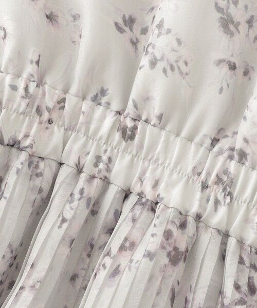 TO BE CHIC (大きいサイズ) / トゥー ビー シック (オオキイサイズ) ロング・マキシ丈ワンピース | 【L】フラワーリボンプリント ギャザードレス | 詳細7