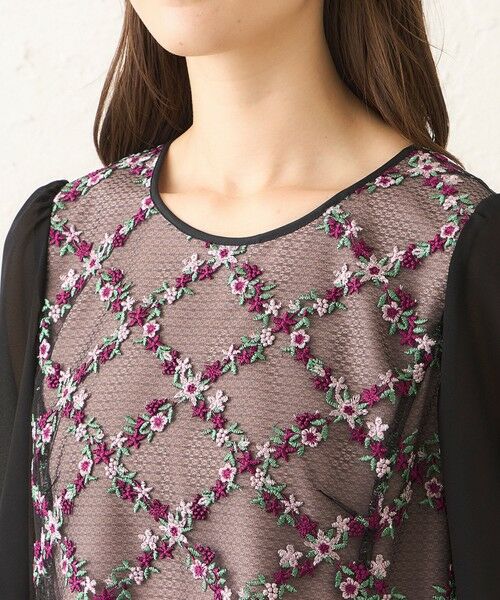 TO BE CHIC (大きいサイズ) / トゥー ビー シック (オオキイサイズ) その他トップス | 【L】フラワー刺しゅう チュニックブラウス | 詳細5
