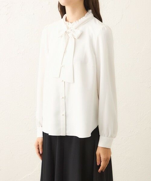 TO BE CHIC (大きいサイズ) / トゥー ビー シック (オオキイサイズ) その他トップス | 【L】バックサテンジョーゼット ネックフリルブラウス | 詳細4