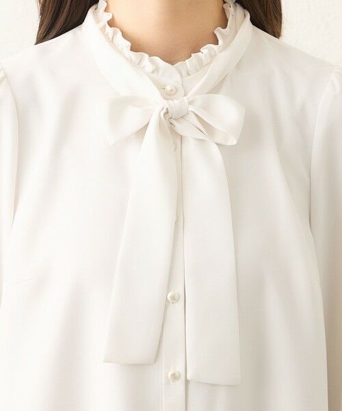 TO BE CHIC (大きいサイズ) / トゥー ビー シック (オオキイサイズ) その他トップス | 【L】バックサテンジョーゼット ネックフリルブラウス | 詳細6