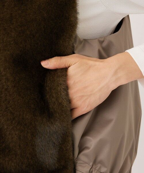 TO BE CHIC (大きいサイズ) / トゥー ビー シック (オオキイサイズ) テーラードジャケット | 【L】フェイクファー ドッキングジレ | 詳細10