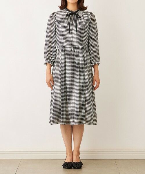 TO BE CHIC (大きいサイズ) / トゥー ビー シック (オオキイサイズ) ロング・マキシ丈ワンピース | 【L】ジョーゼット千鳥 ワンピース | 詳細2