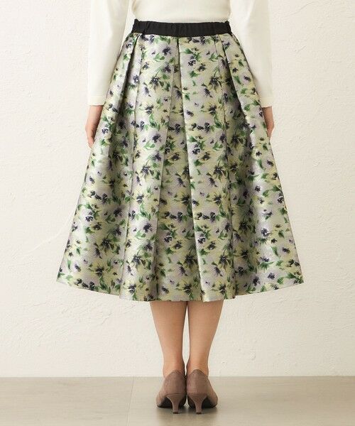 TO BE CHIC (大きいサイズ) / トゥー ビー シック (オオキイサイズ) ロング・マキシ丈スカート | 【L】アンティークフラワー刺しゅう タックスカート | 詳細5