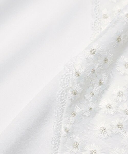 TO BE CHIC (大きいサイズ) / トゥー ビー シック (オオキイサイズ) その他トップス | 【L】フロントフラワー刺しゅう ブラウス | 詳細9