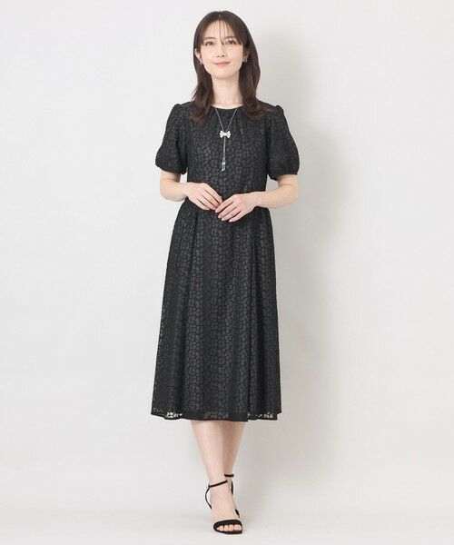 TO BE CHIC (大きいサイズ) / トゥー ビー シック (オオキイサイズ) ロング・マキシ丈ワンピース | 【L】ジャカードレース ギャザードレス | 詳細1