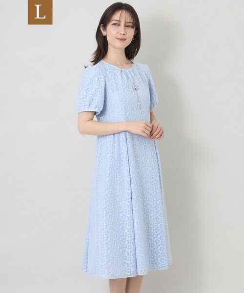 TO BE CHIC (大きいサイズ) / トゥー ビー シック (オオキイサイズ) ロング・マキシ丈ワンピース | 【L】ジャカードレース ギャザードレス（ブルー2）