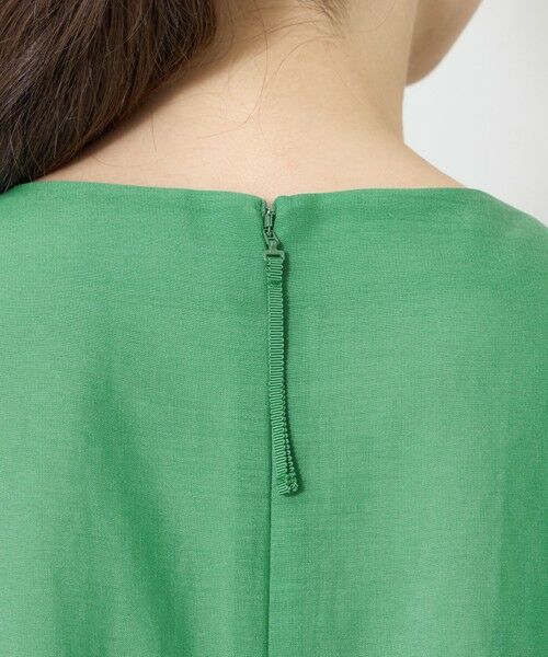 TO BE CHIC (大きいサイズ) / トゥー ビー シック (オオキイサイズ) その他トップス | 【L】パールアクセント タックフリルブラウス | 詳細8