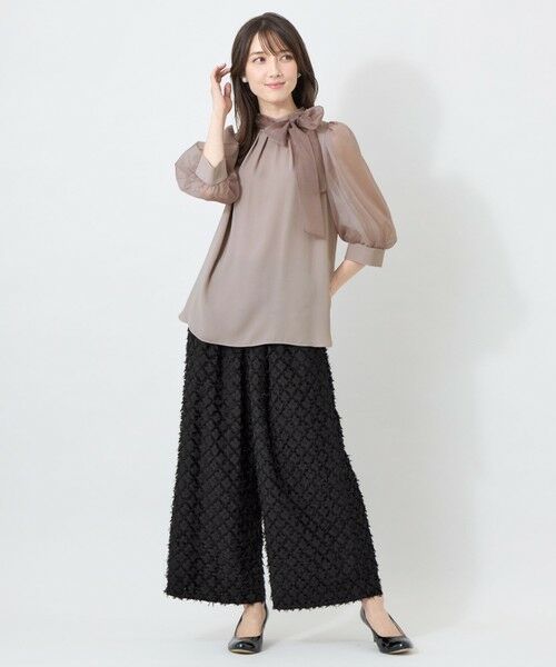 TO BE CHIC (大きいサイズ) / トゥー ビー シック (オオキイサイズ) その他パンツ | 【L】シアーフラワージャカード ワイドパンツ | 詳細1